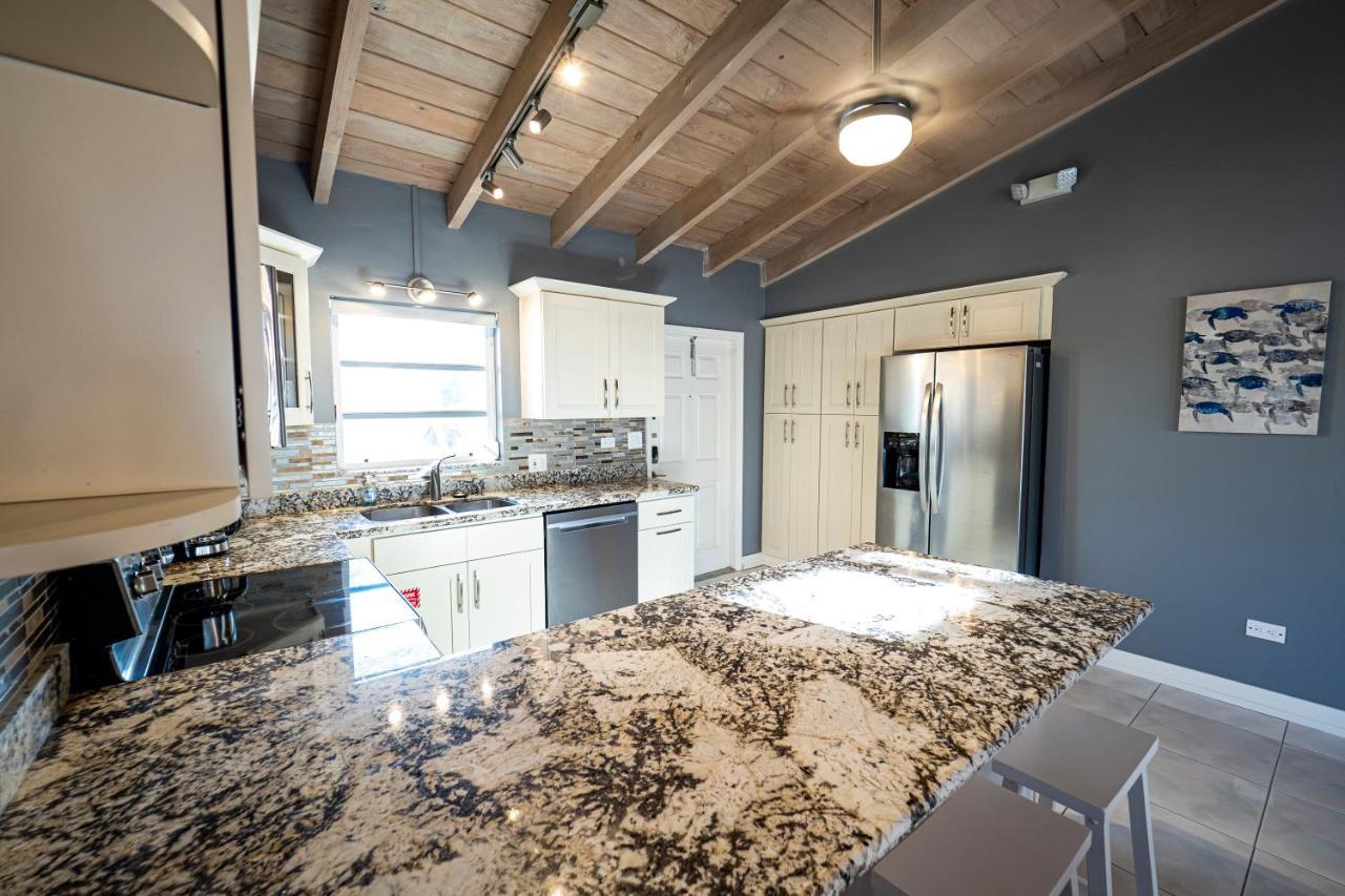 Вілла Newly Renovated 3Br2Ba Duplex With Private Dock Key Colony Beach Екстер'єр фото